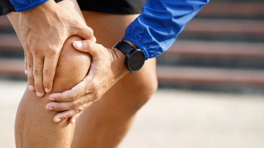 is-your-knee-sprained-or-torn-sports-medicine-manhattan